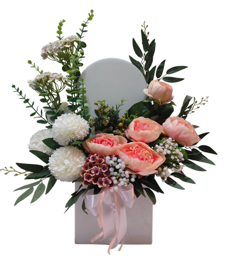Flower Arrangement Soft Peach Elegance